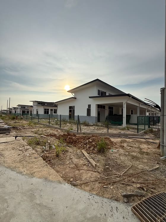 Detached house nearing completion at Taman Grandview